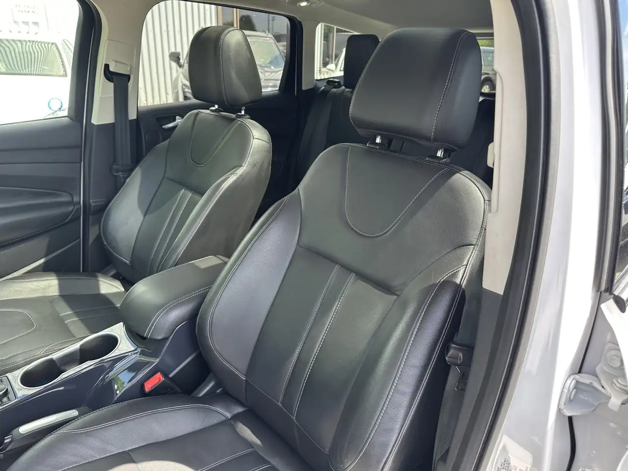 Ford Escape снимка Ford Escape