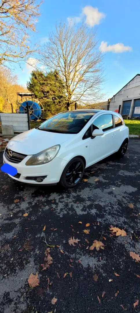 Opel Corsa 1.2i Black Edition - 1