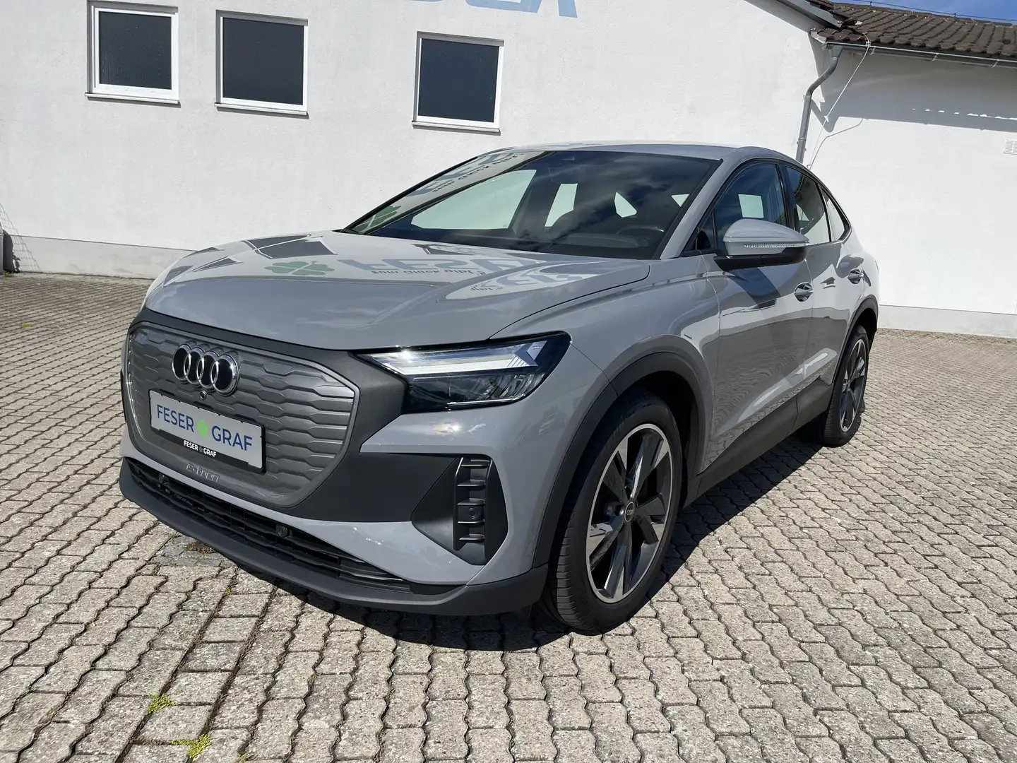 Audi Q4 e-tron Sportback 40 e-tron 20" ACC KAMERA SHZ Grau - 2