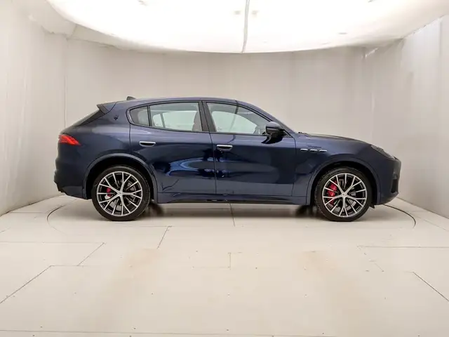 Maserati Grecale view 3