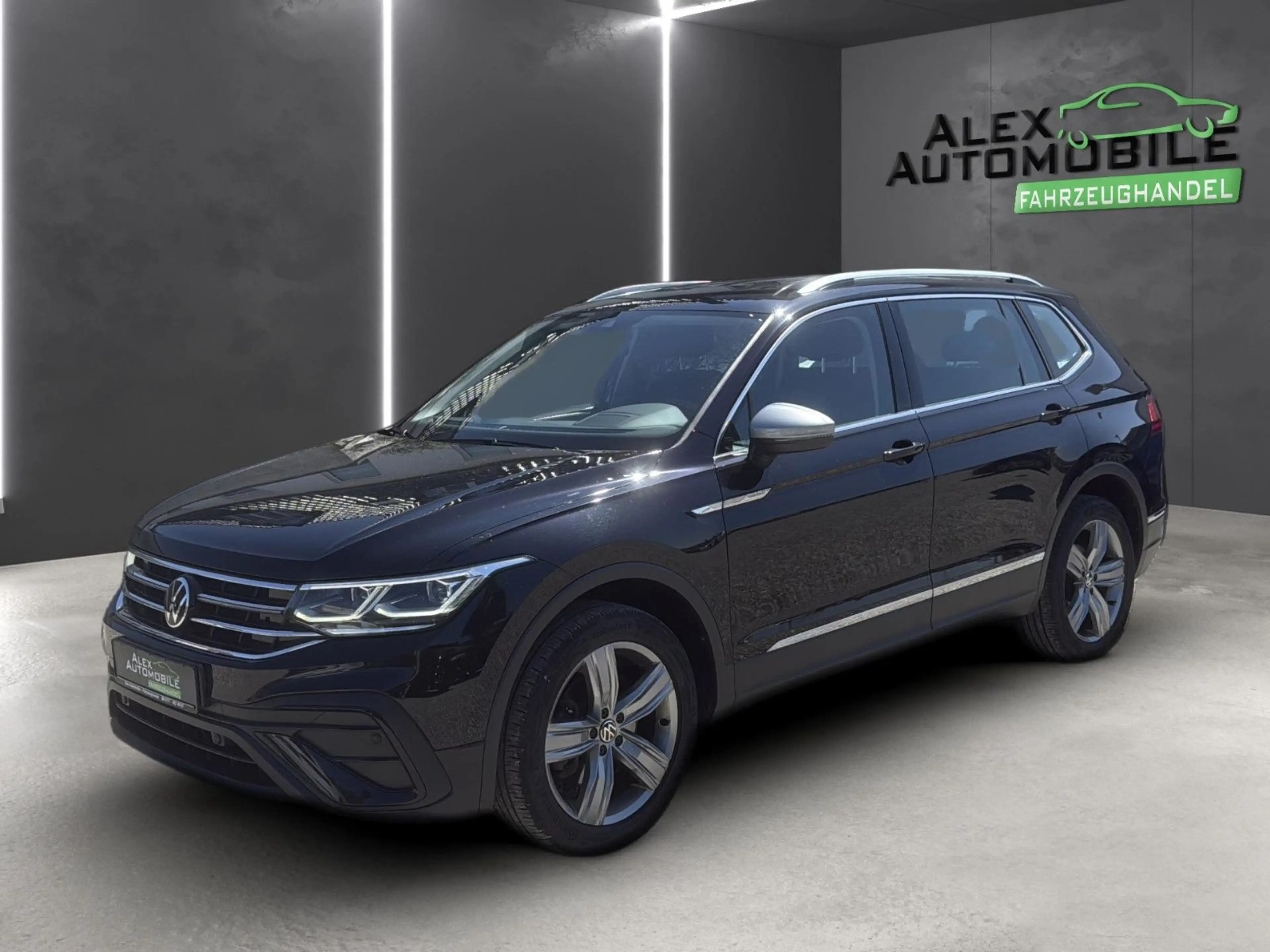 Volkswagen Tiguan Allspace Life 4Motion*LED*Navi*