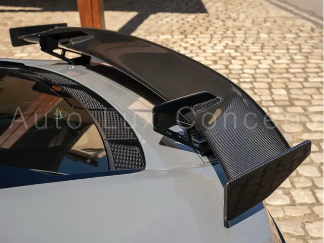 Audi R8 view 15