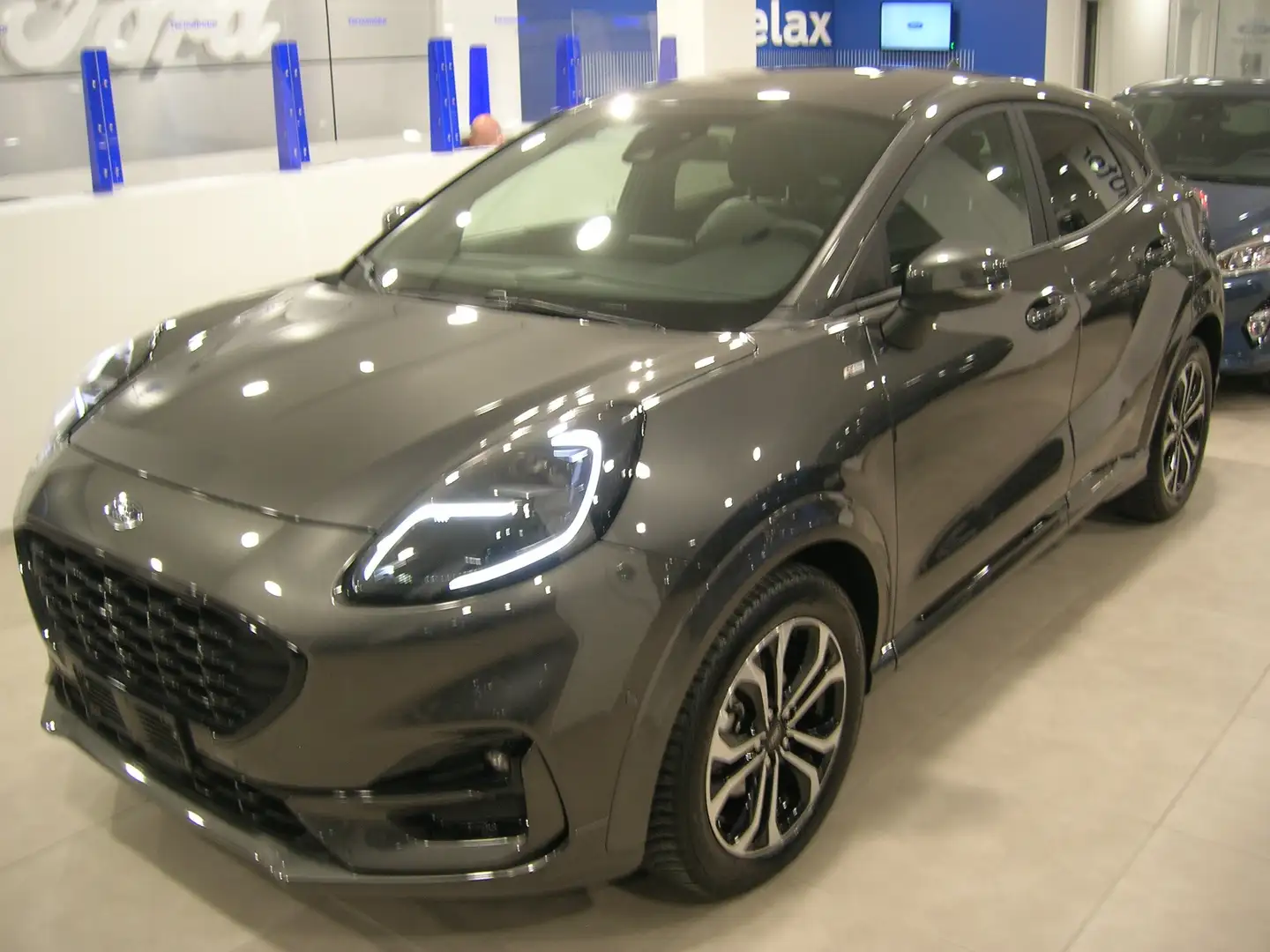 Ford Puma ST-Line 1.0 EcoBoost Hybrid 125 CV PowerShift 7M Gris - 2