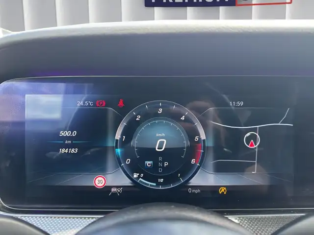 Mercedes-Benz CLS view 12