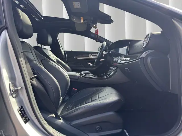 Mercedes-Benz CLS view 15