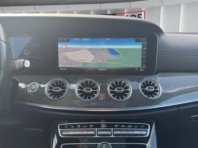 Mercedes-Benz CLS view 13