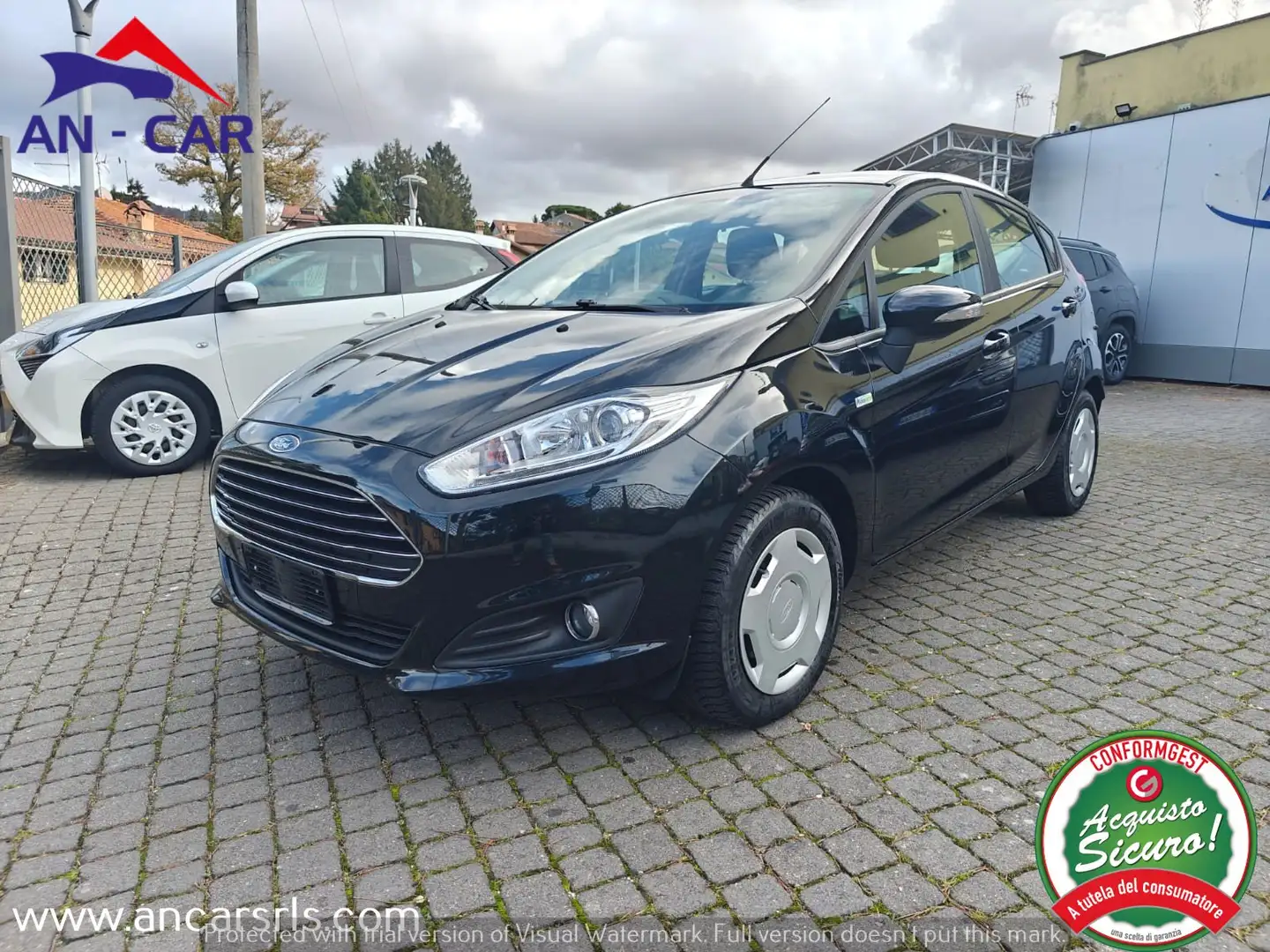 Ford Fiesta 5p 1.0 Trend - Sensori - Bluetooth - Clima - Euro6 Zwart - 1