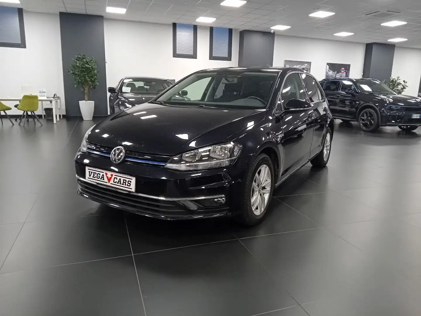 Volkswagen Golf 1.5 TGI 5p. Business BlueMotion Technology Schwarz - 1
