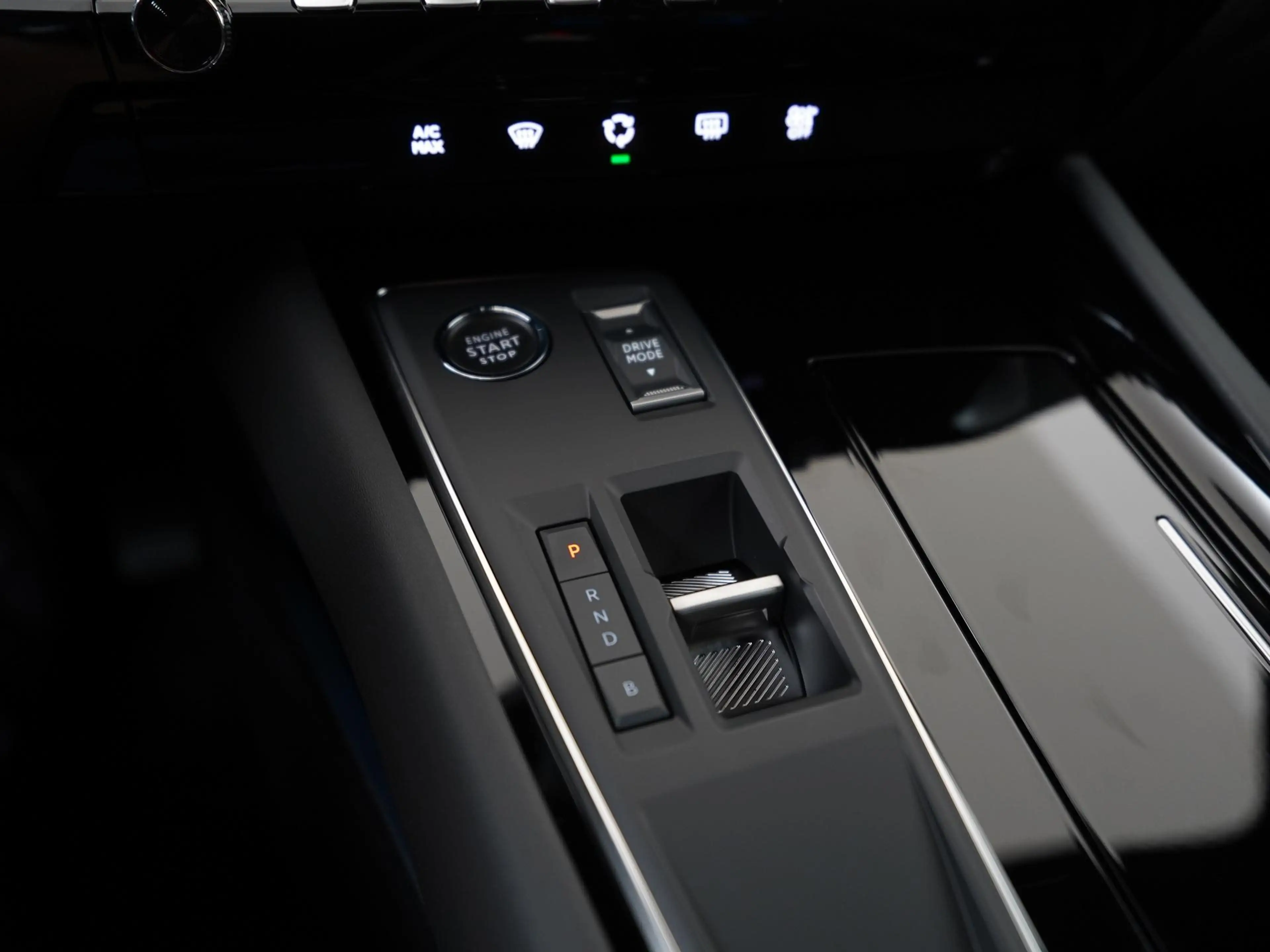 Peugeot 508 SW 1.6 Plug-in HYbrid 180 Allure | Camera | Digita — photo 11