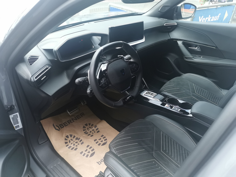 Peugeot 2008 2008 Benzin 130 GT EAT8 GT — photo 7