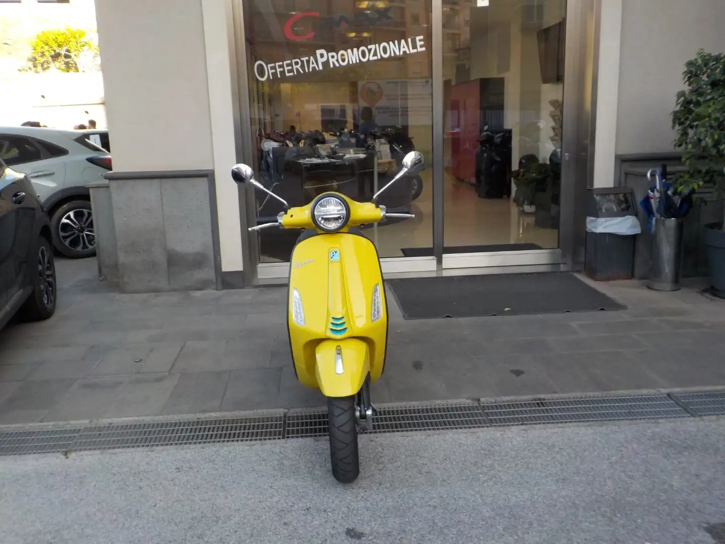 Vespa Primavera 125 Anno 2025 Giallo - 1