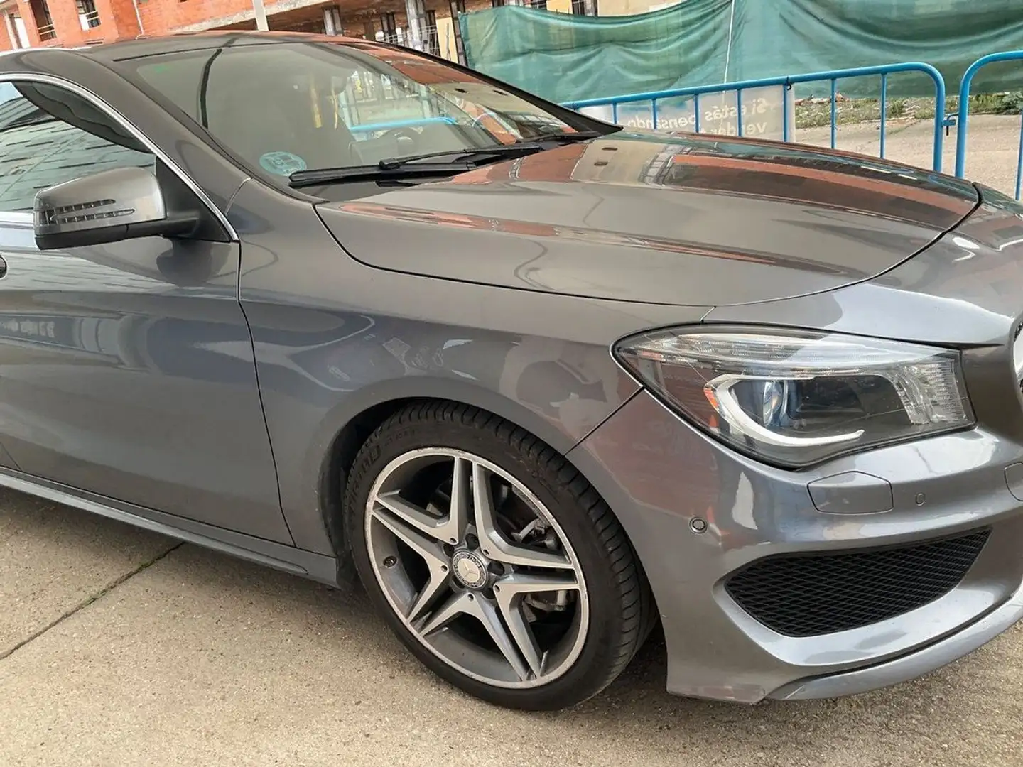 Mercedes-Benz CLA 220 CLA Shooting Brake 220CDI 7G-DCT Gris - 2