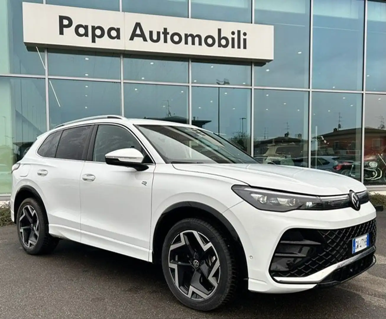 Volkswagen Tiguan TSI R-LINE 150 CV  NO OBBLIGHI FINANZ Bianco - 2