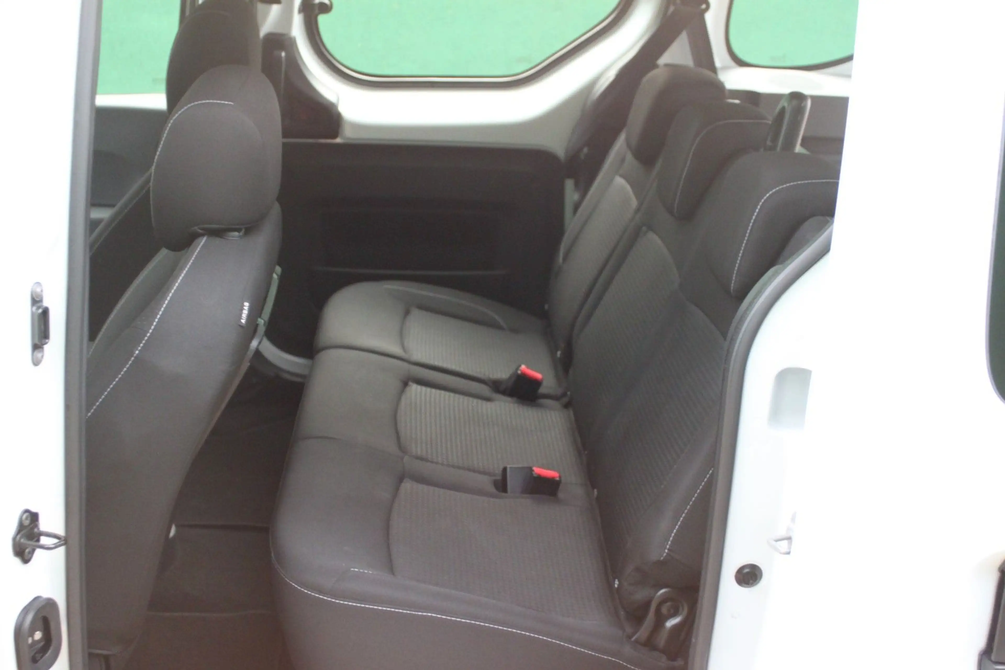 Dacia Dokker Comfort 1.4/ Klima/ Bluetooth/ nur 56 tkm — photo 12