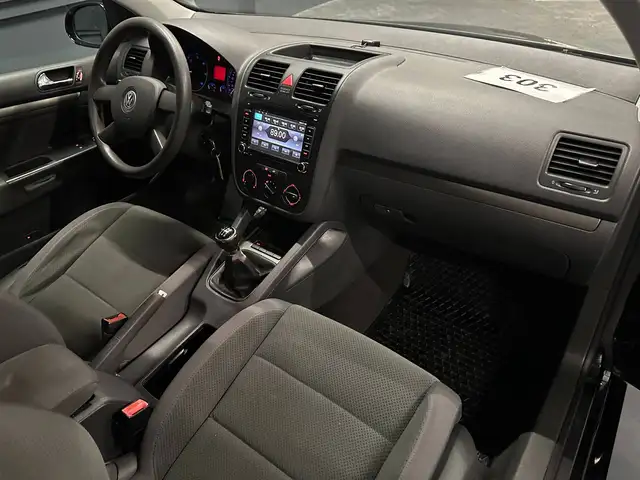 Volkswagen Golf view 11