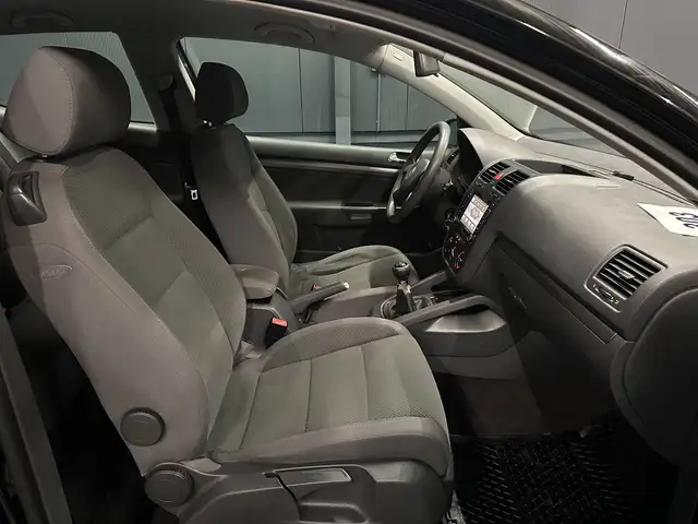 Volkswagen Golf view 10