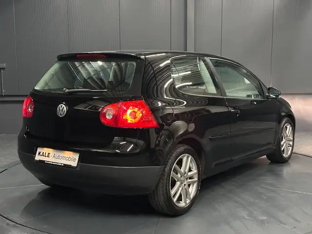 Volkswagen Golf view 5