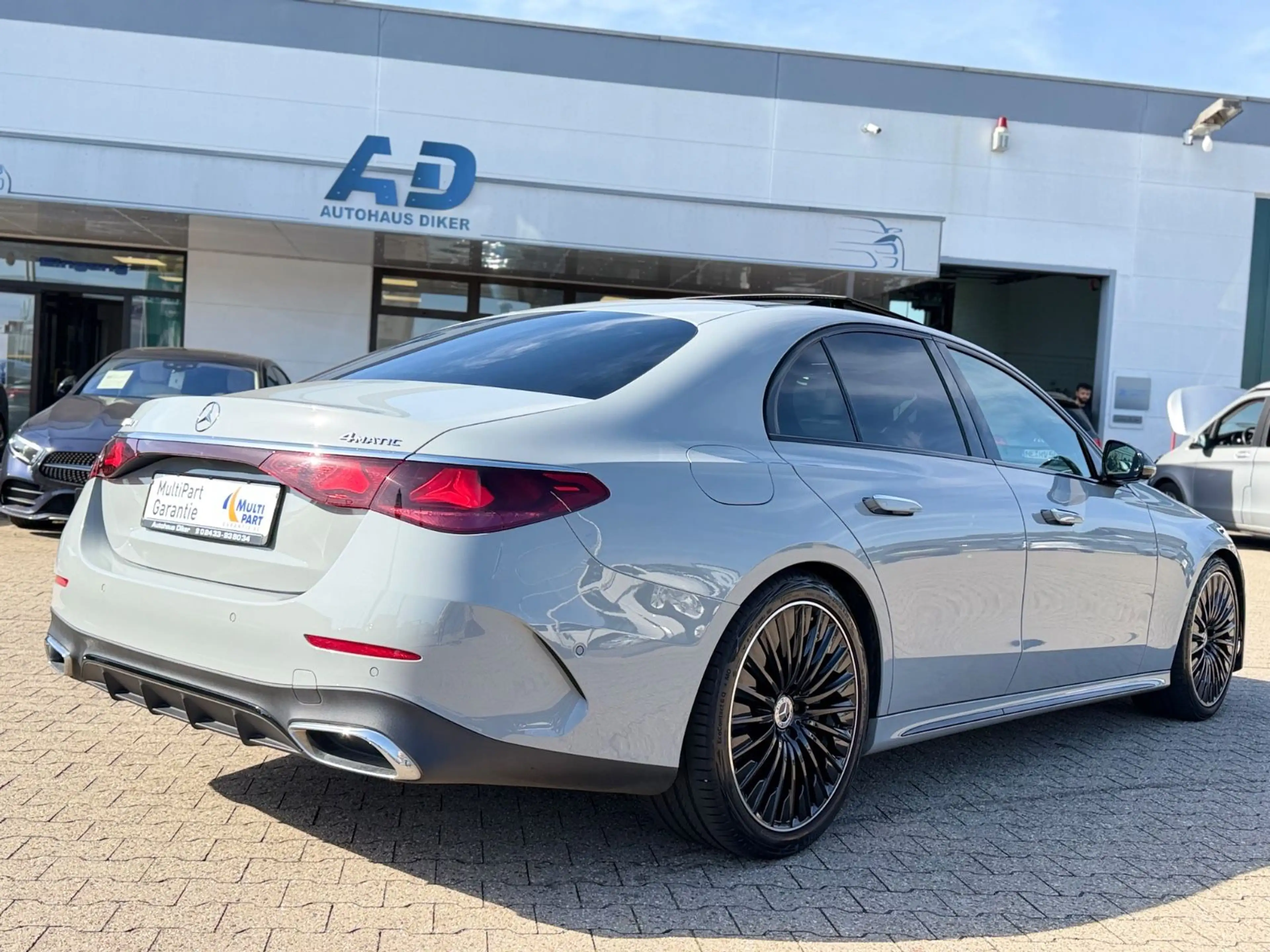 Mercedes-Benz E 450 d 4Matic AMG Line Premium Night Paket — photo 5