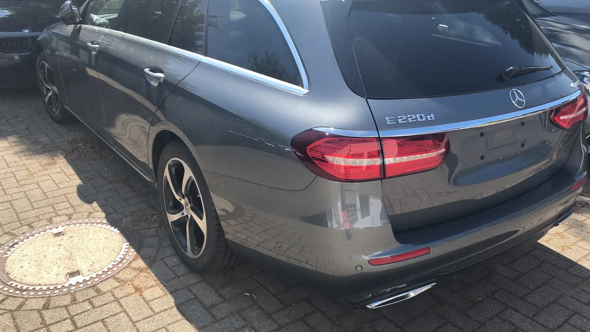 Mercedes-Benz 220 4-Matic Grau - 2