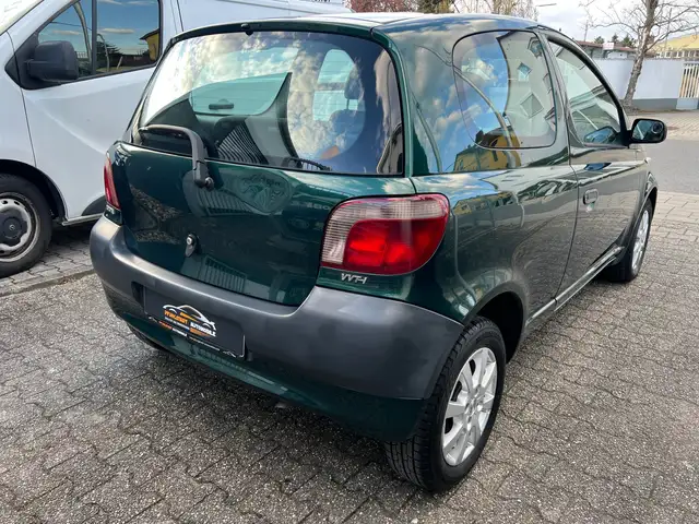 Toyota Yaris view 4