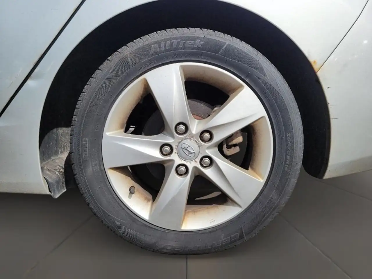 Hyundai ELANTRA снимка Hyundai ELANTRA