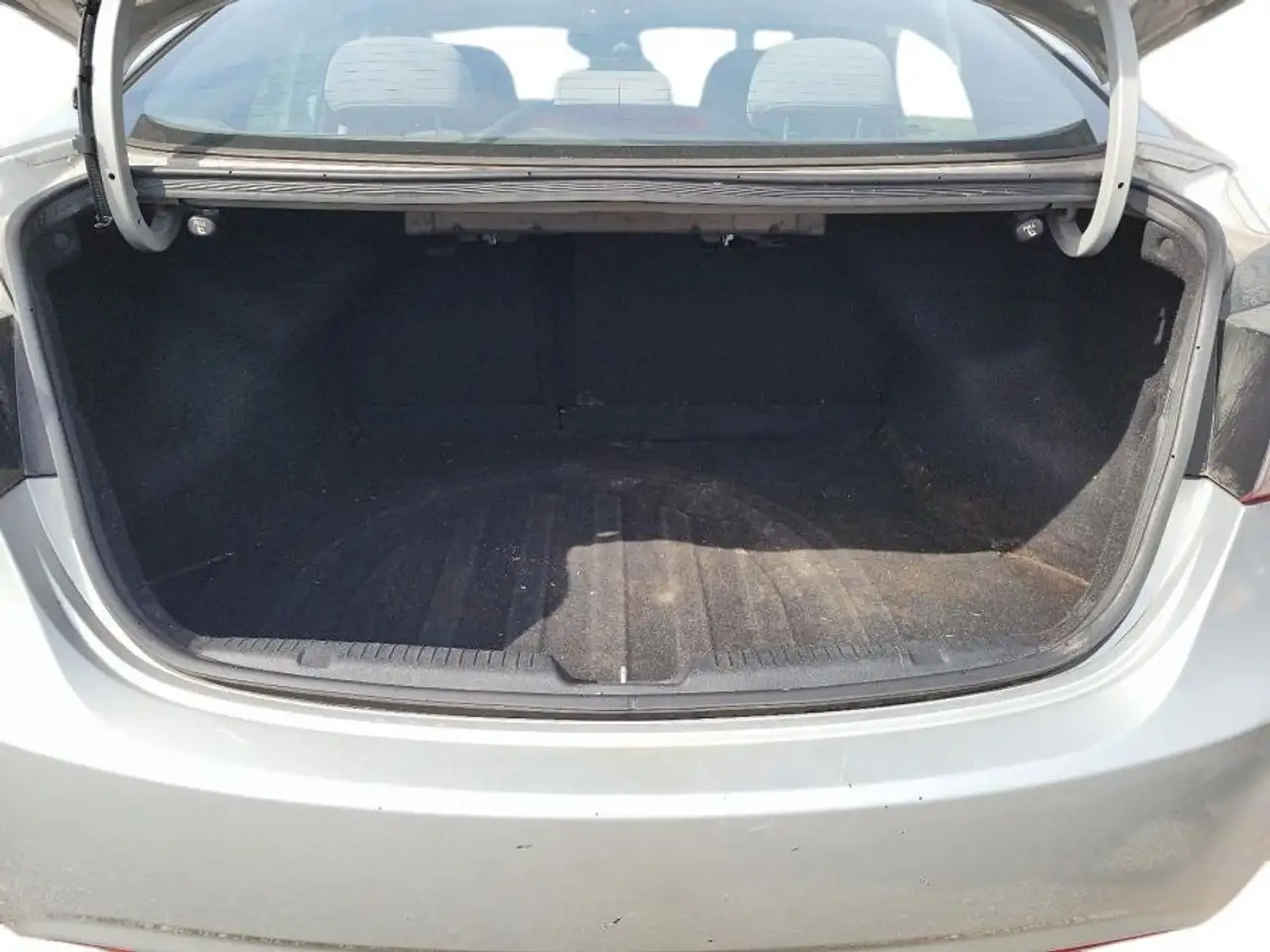 Hyundai ELANTRA снимка Hyundai ELANTRA