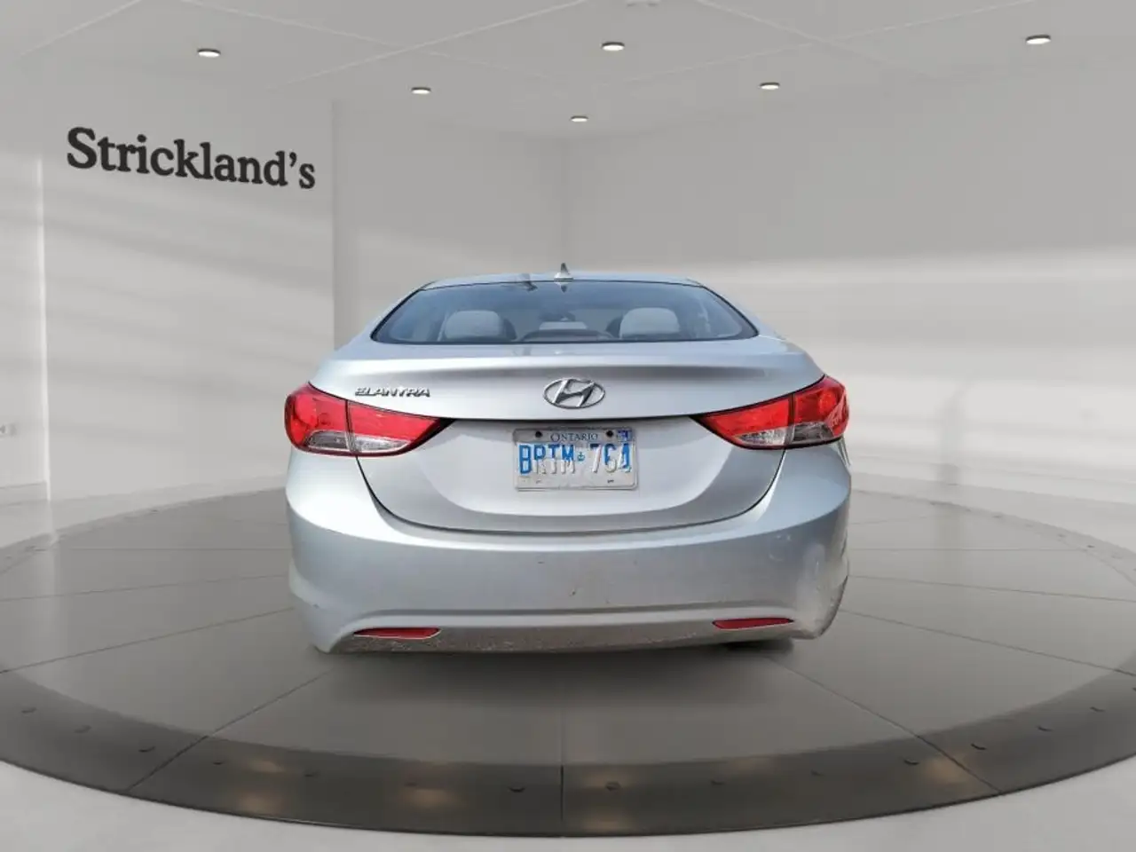 Hyundai ELANTRA снимка Hyundai ELANTRA