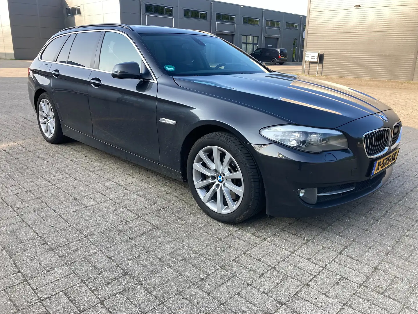 BMW 528 528 528i Executive Grijs - 1