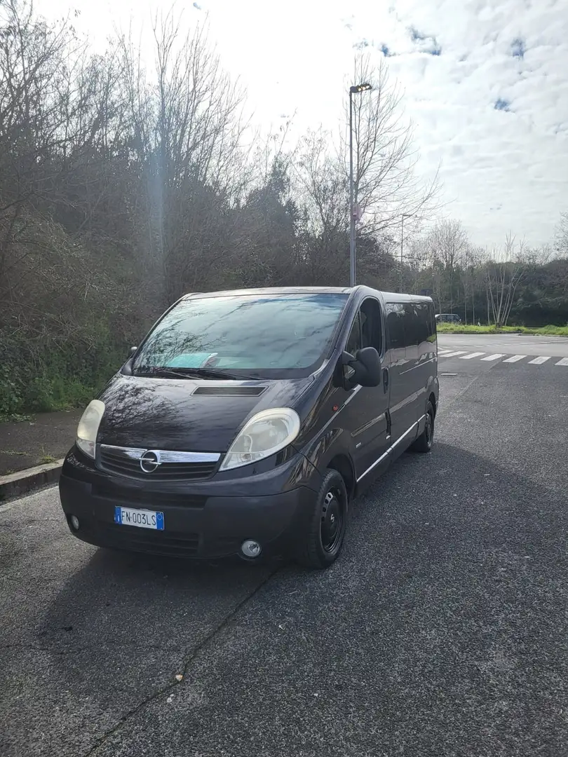 Opel Vivaro - 1