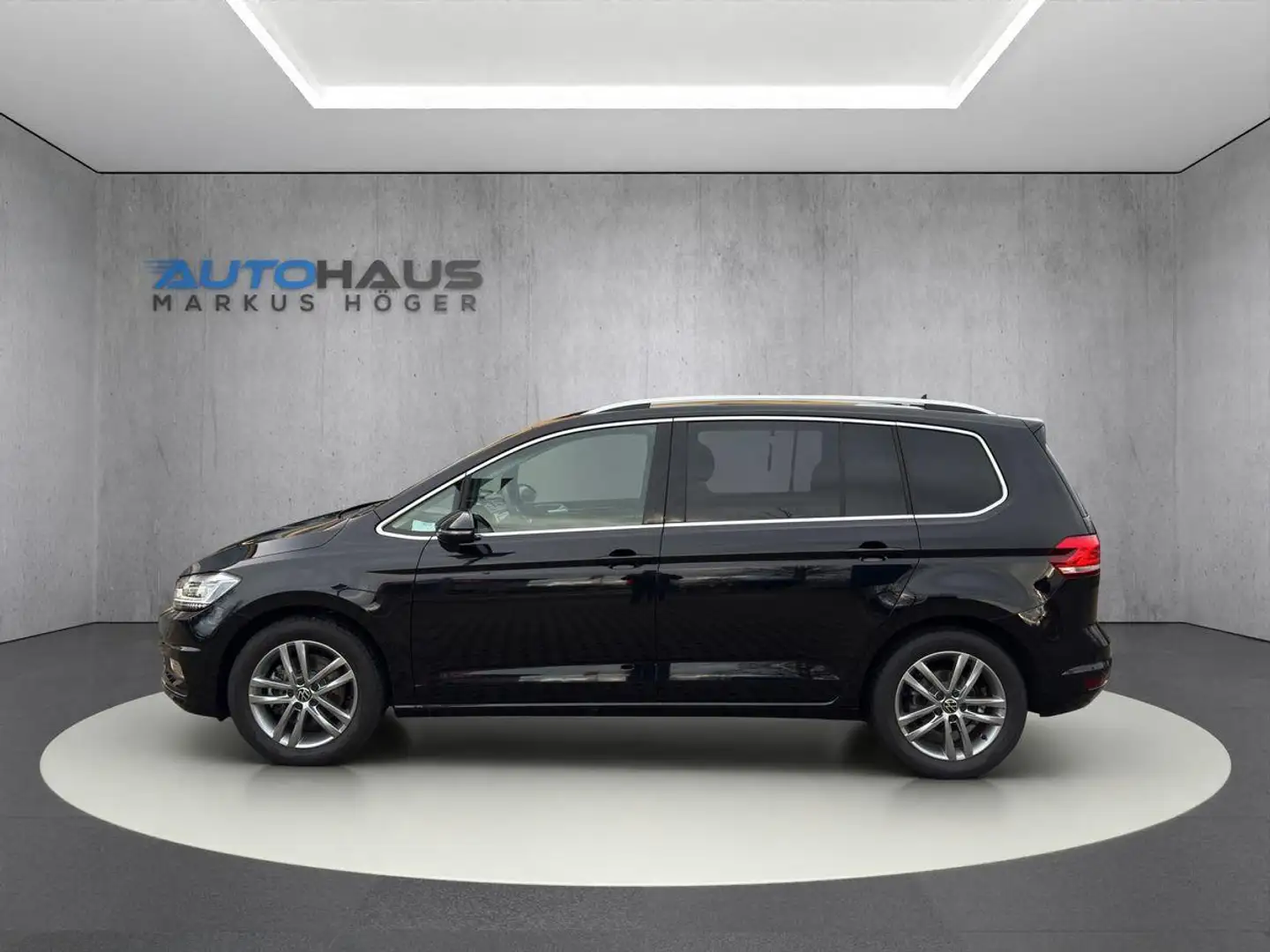Volkswagen Touran 1,5 TSI Highline Business LED+AHK+ACC+7SI+el.Heckk Schwarz - 2