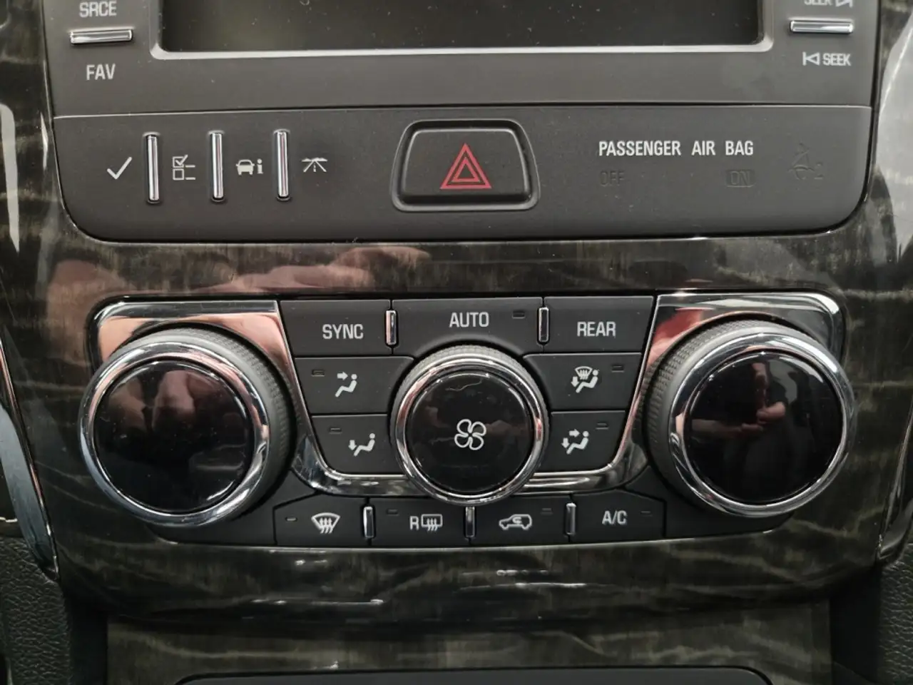Buick Enclave снимка Buick Enclave