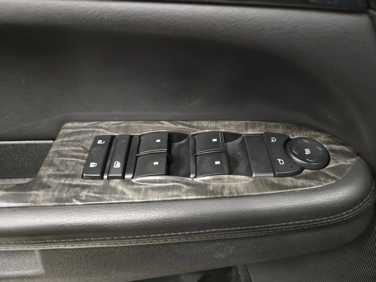 Buick Enclave снимка Buick Enclave