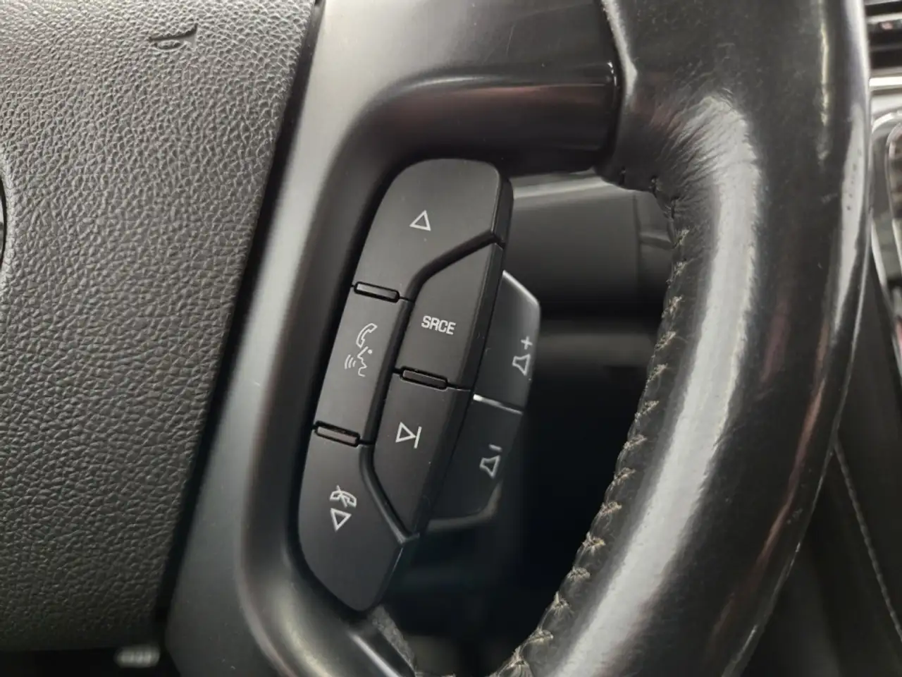 Buick Enclave снимка Buick Enclave