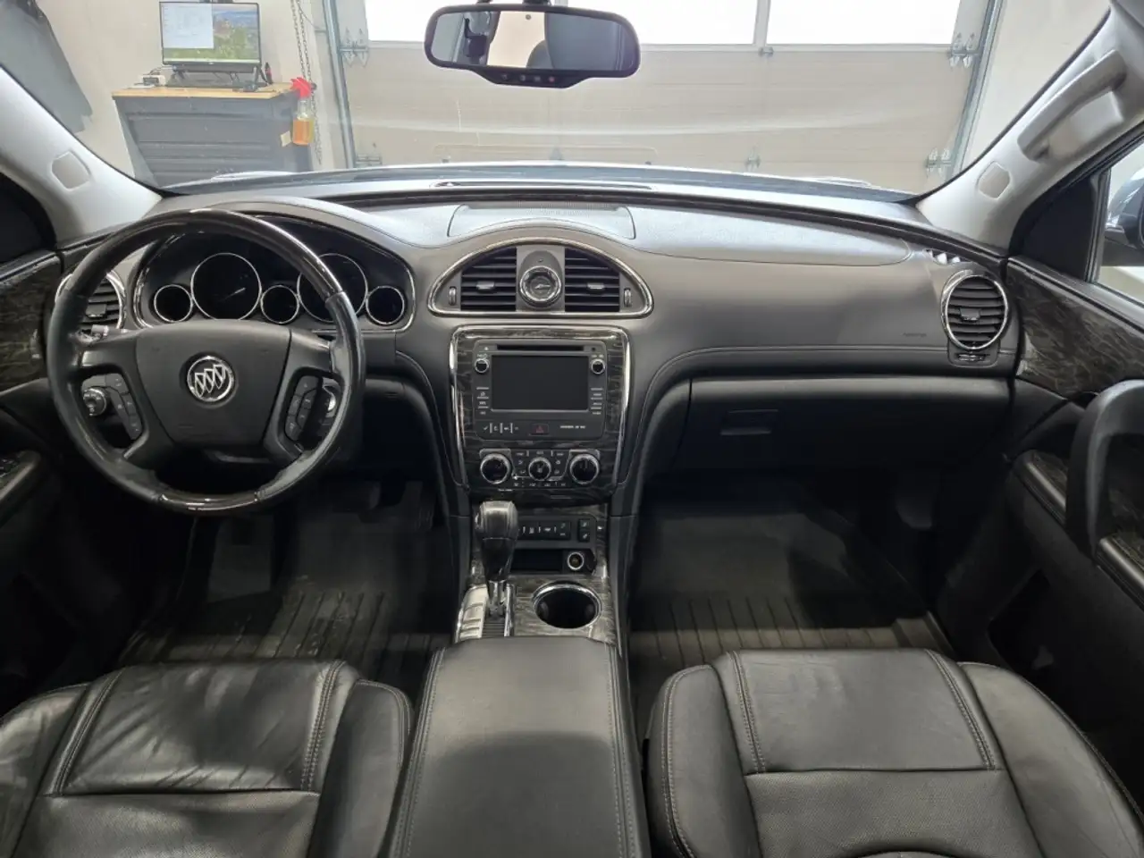 Buick Enclave снимка Buick Enclave