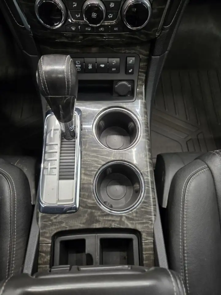 Buick Enclave снимка Buick Enclave