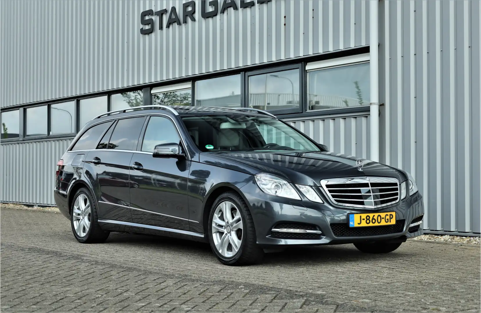 Mercedes-Benz E 250 Estate E CGI Avantgarde 52195km Grijs - 1