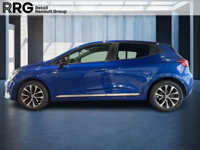 Renault Clio view 2
