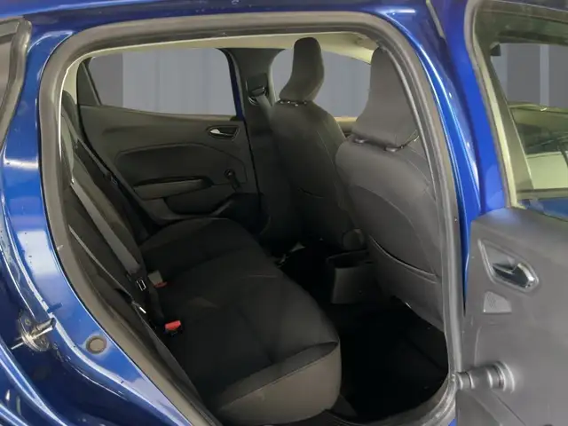 Renault Clio view 9