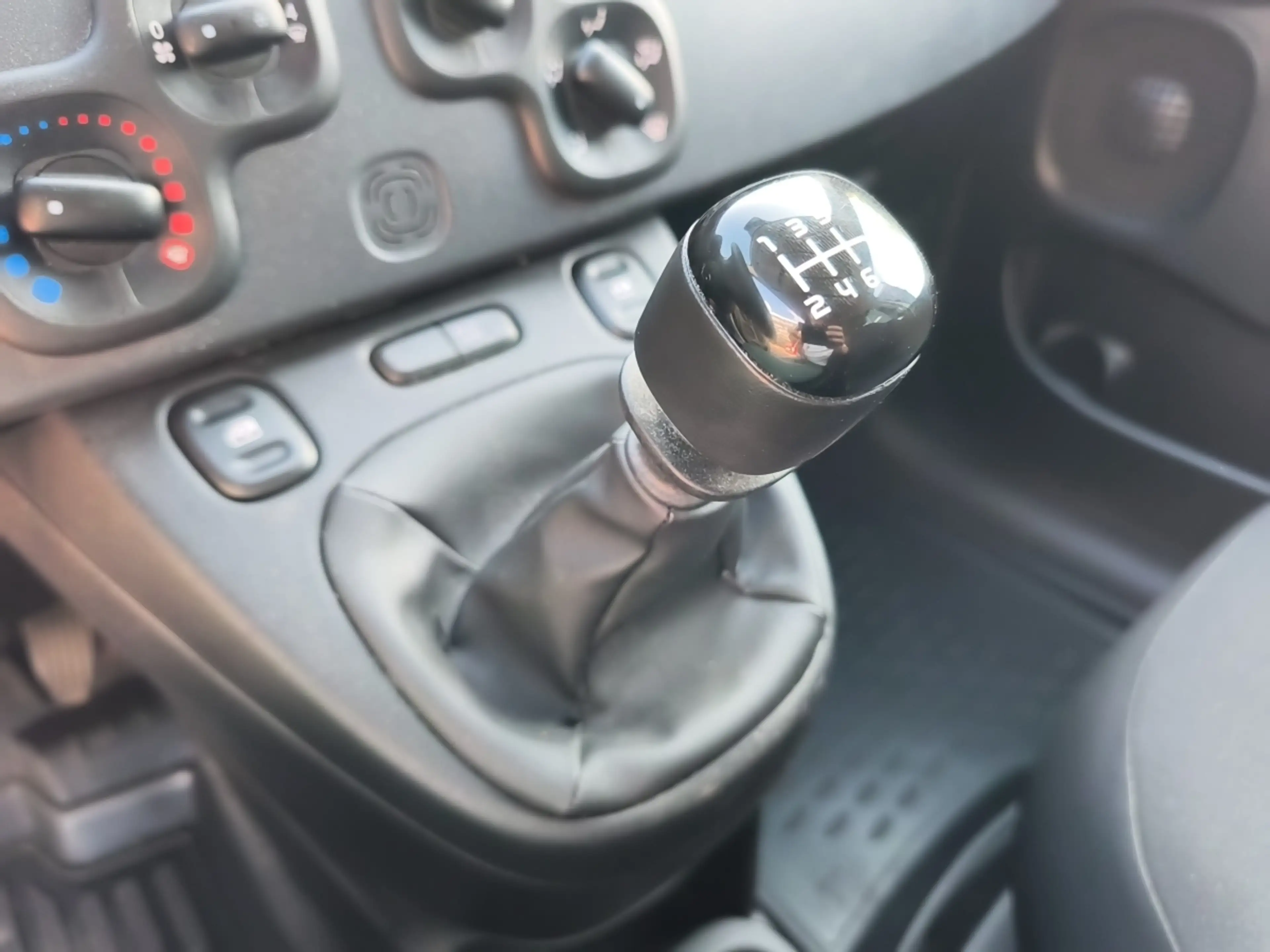 Fiat Panda MY24 1.0 HYBRID KLIMA*ALLWETTER — photo 13