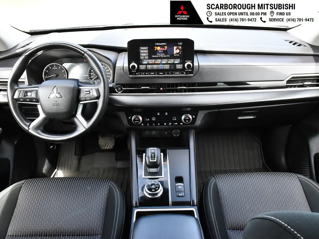Mitsubishi Outlander снимка Mitsubishi Outlander