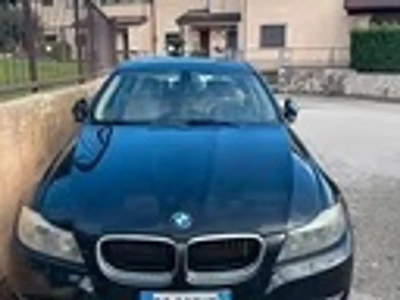 BMW 320 Serie 3 E90 Berl. 320d xdrive Futura c/pelle 184cv Nero - 1