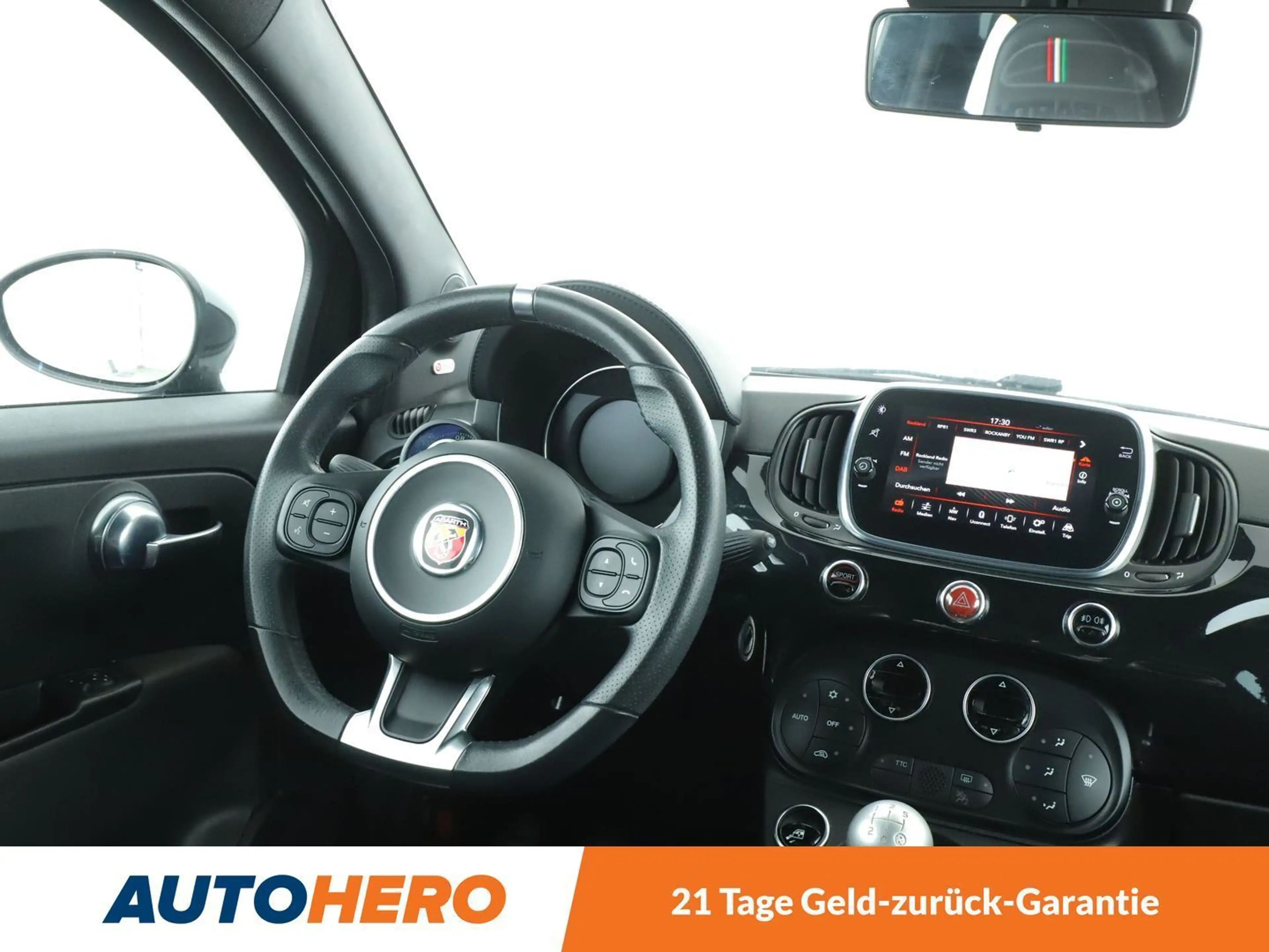 Abarth 595C 1.4 Turbo Scorpioneoro *NAVI*BI-XENON*SHZ*BEATS* — photo 12