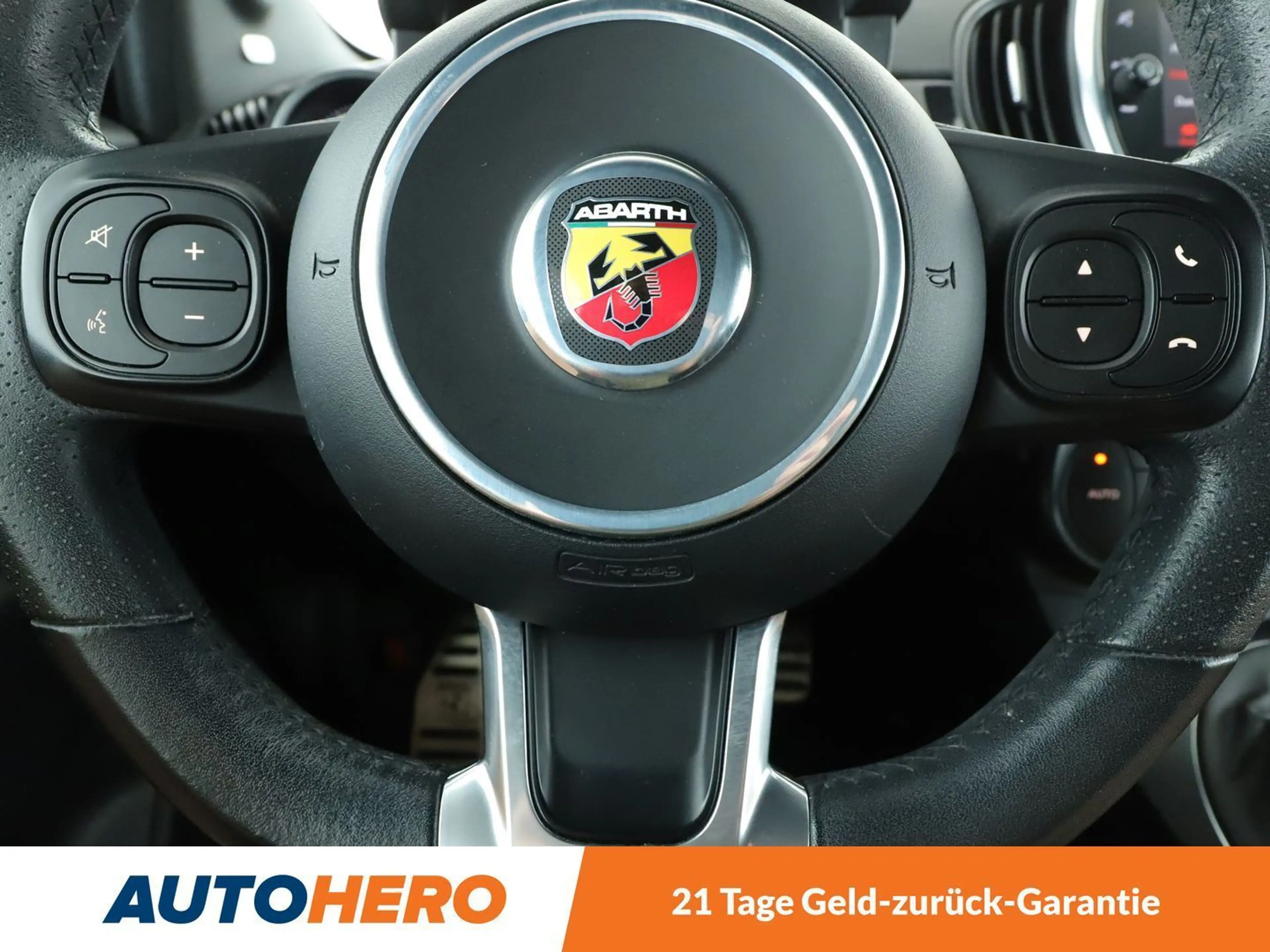 Abarth 595C 1.4 Turbo Scorpioneoro *NAVI*BI-XENON*SHZ*BEATS* — photo 13