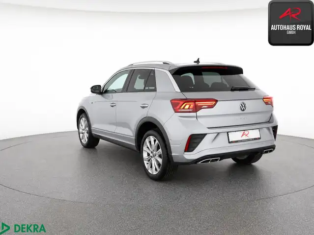 Volkswagen T-Roc view 3
