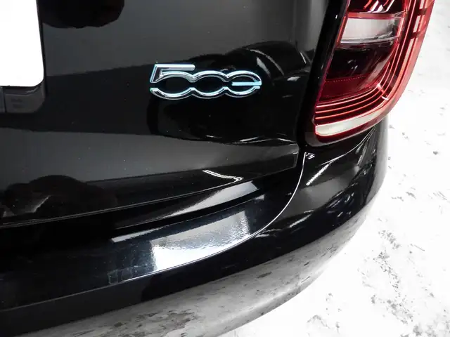 Fiat 500e view 12