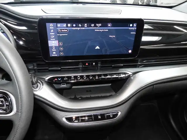 Fiat 500e view 5