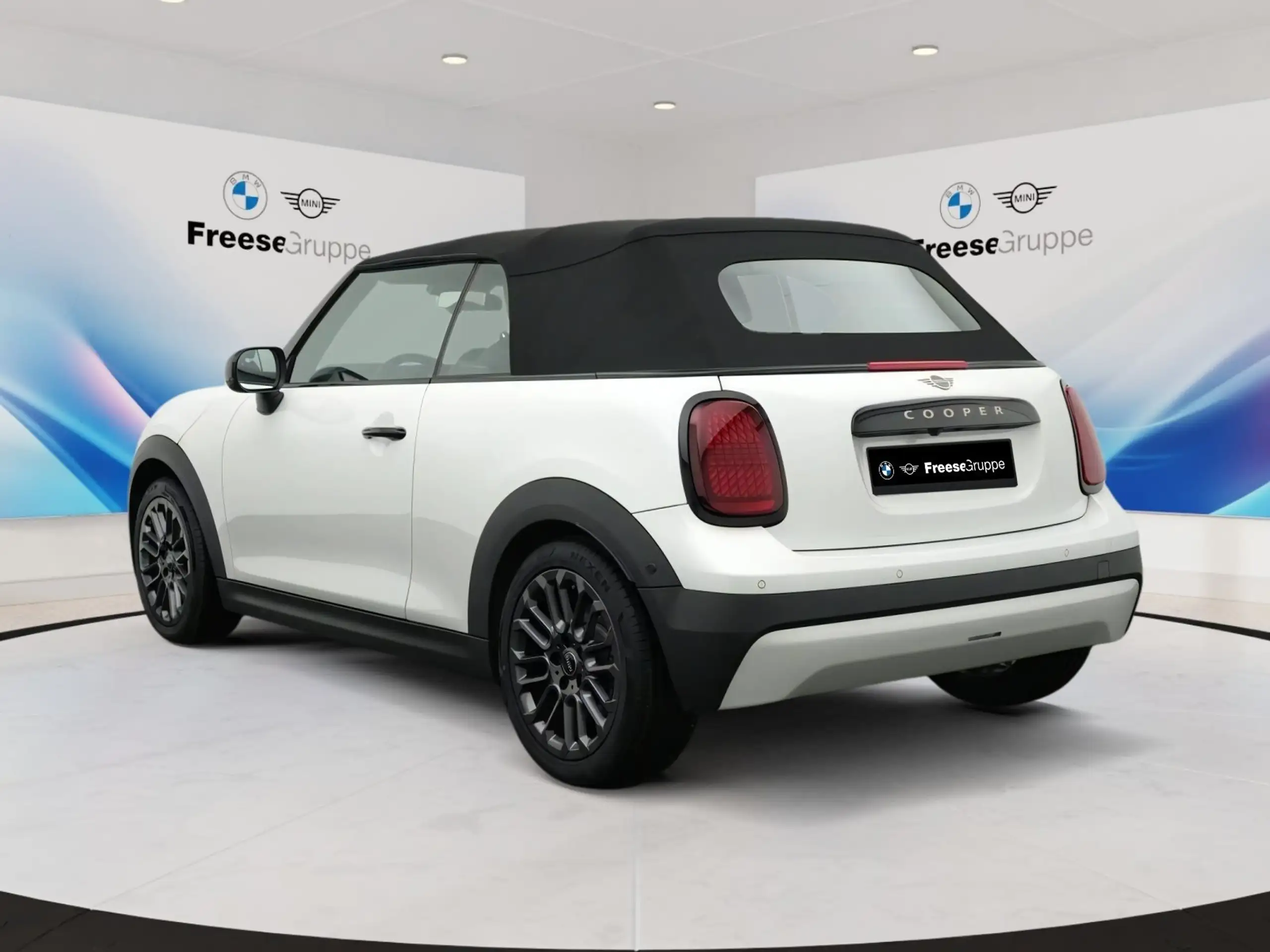 MINI Cooper C Cabrio 2025