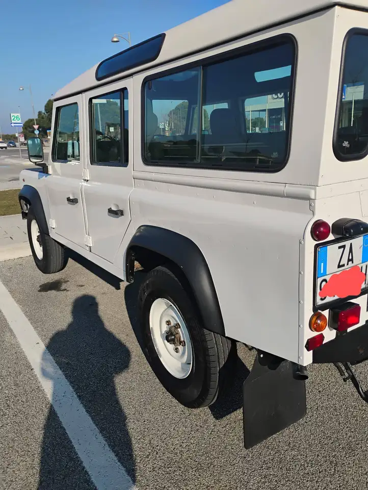 Land Rover Defender 110 300 TDI, foto 3