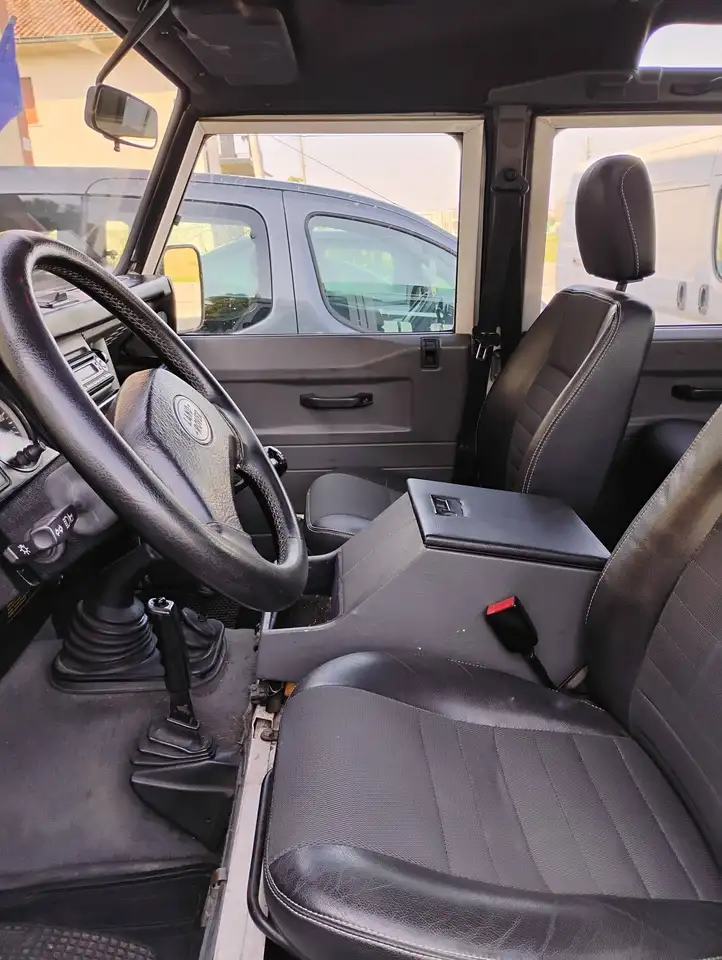 Land Rover Defender 110 300 TDI, foto 9