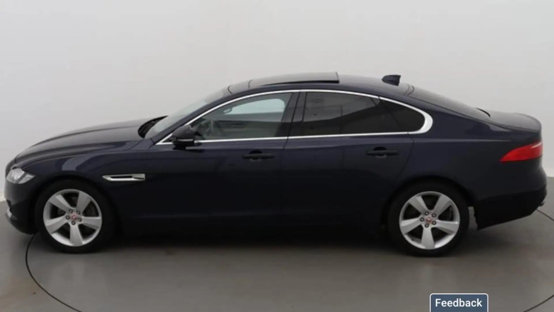 Jaguar XF XF 2.0d R-Sport AWD Blauw - 2